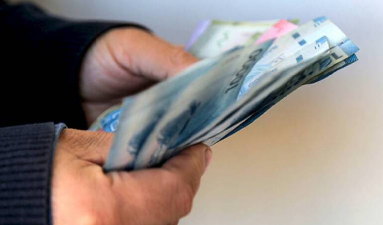 Gobierno propone alza del sueldo mínimo de $7.546 y proyecta nuevo reajuste para 2027