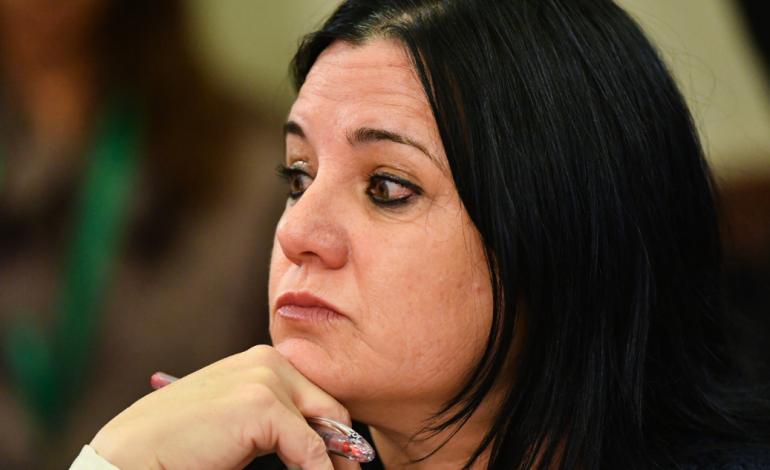 Ministra Trinidad Steinert anuncia querella contra senador Daniel Núñez por “imputaciones injuriosas”