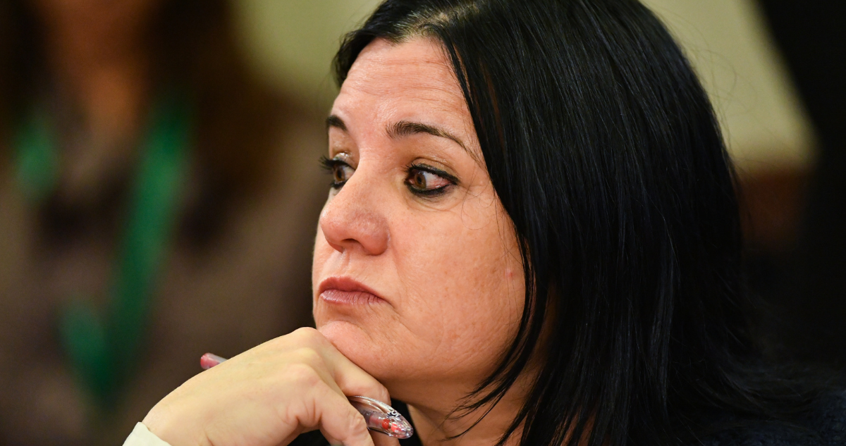 Ministra Trinidad Steinert anuncia querella contra senador Daniel Núñez por “imputaciones injuriosas”