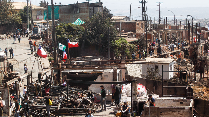 Millonario recorte remece al Gobierno: reducen fondos destinados a reconstrucción de Valparaíso