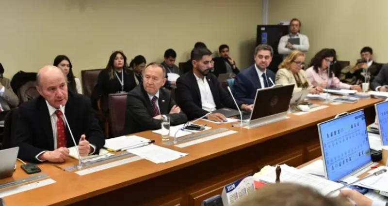 Comisión de Hacienda despacha proyecto de Reconstrucción Nacional tras maratónica sesión